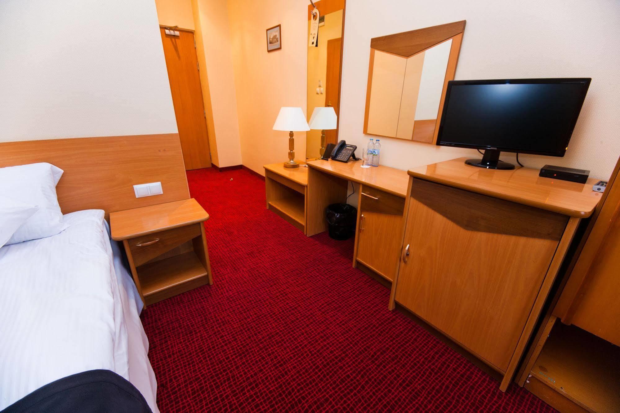 Hotel Malinowski Business Gliwice Room photo