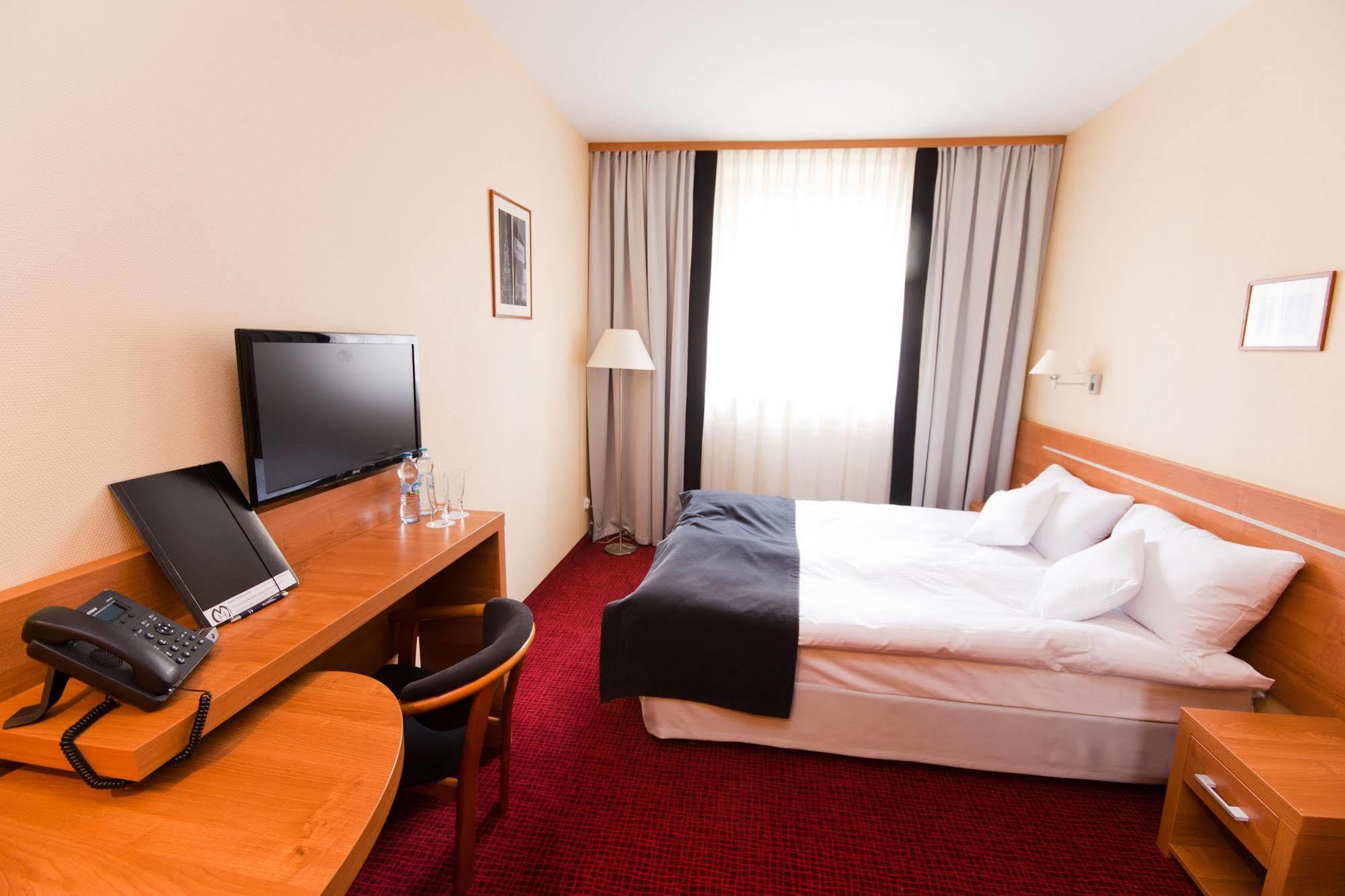 Hotel Malinowski Business Gliwice Room photo